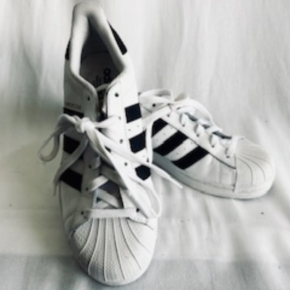 Classic Black & White Adidas Superstar Shell Toes 7.5